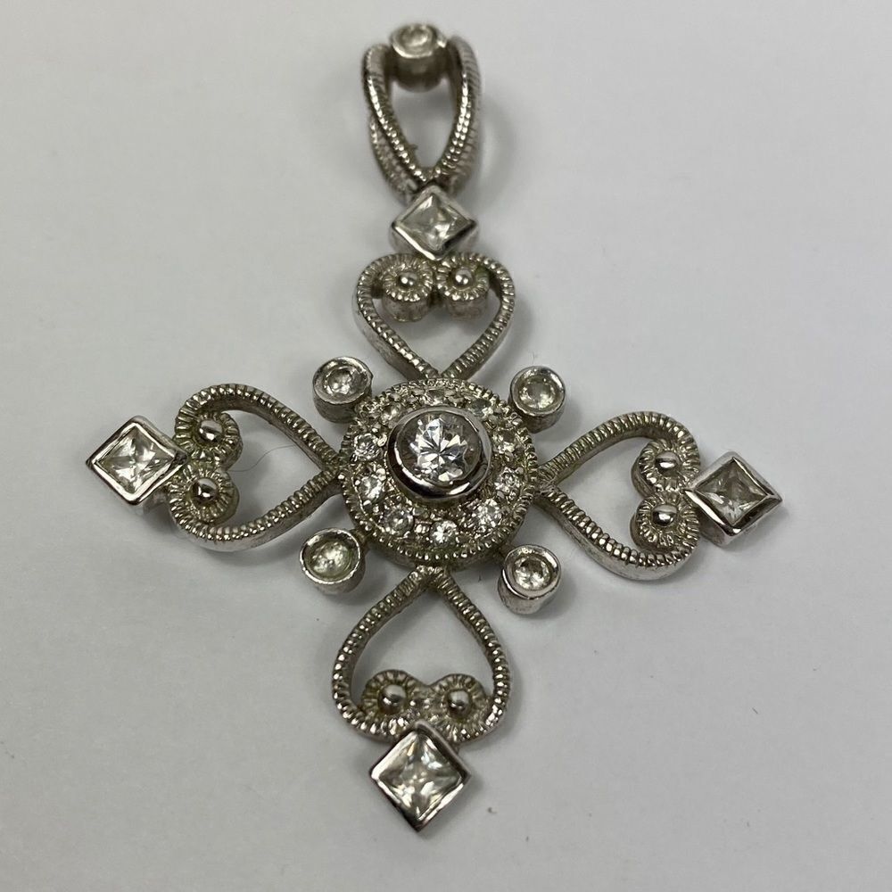 Snowflake Charm Pendant Silver 